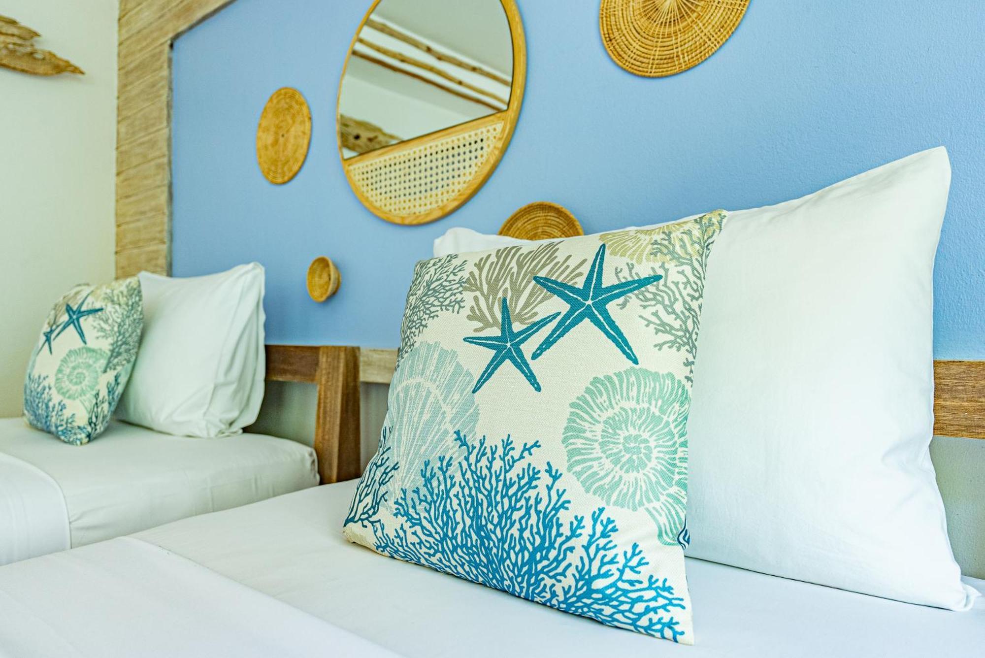 Ark Bar Hotel 3*